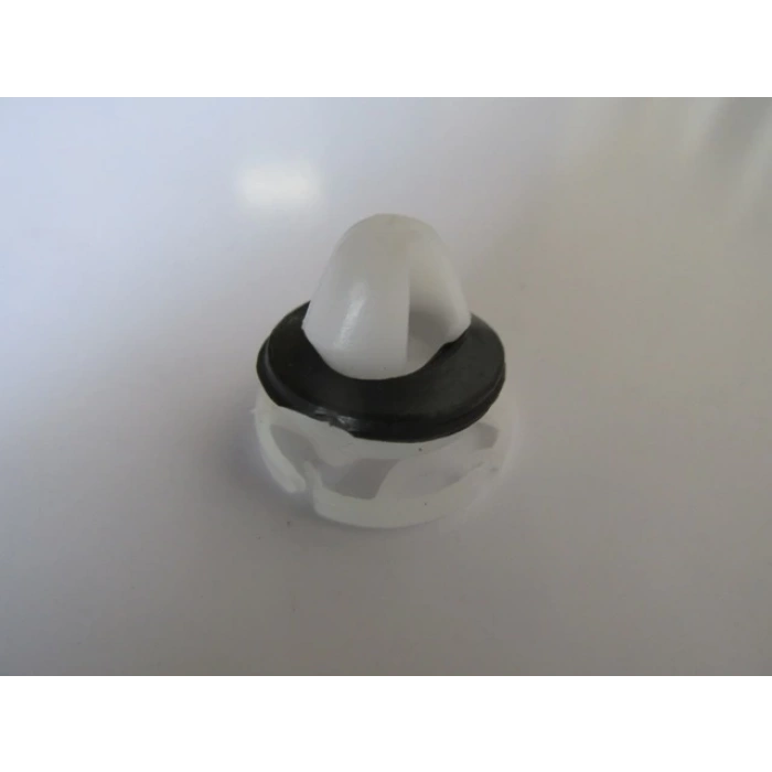 RENAULT MEGANE- 2- 03/09; KAPI DÖŞEME KLİPSİ