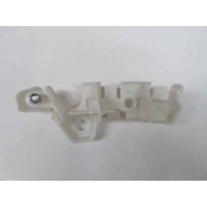 RENAULT MEGANE- 3- HB- 14/15; ÖN TAMPON BAĞLANTI BRAKETİ SOL (YAN KULAĞA BAĞLANAN) (TW)