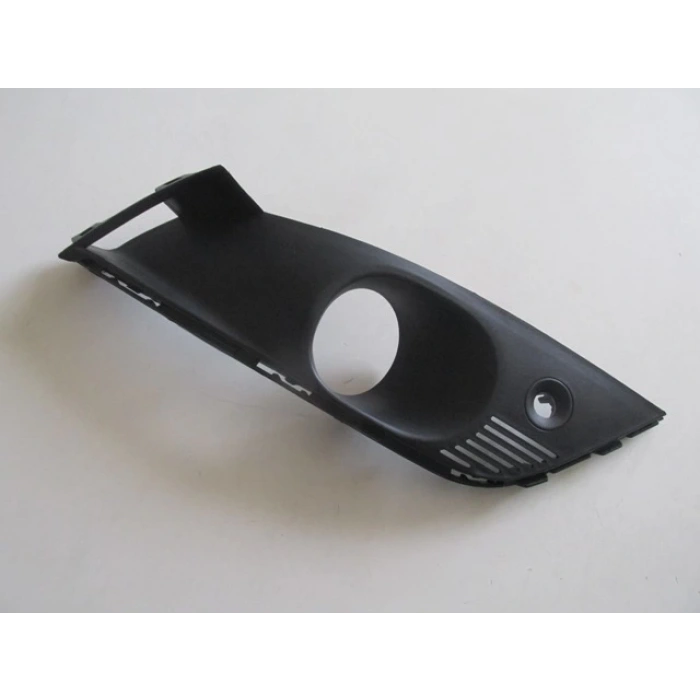 RENAULT MEGANE- 4- SD/HB- 16/20; SİS LAMBA KAPAĞI SAĞ SİS DELİKLİ/SENSÖR DELİKLİ