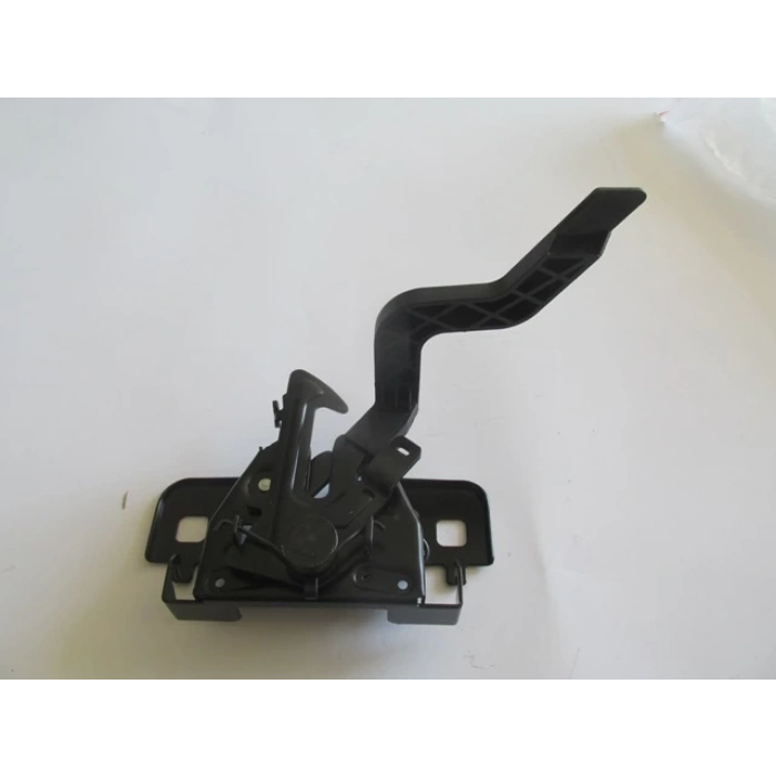 RENAULT SYMBOL- 13/21; KAPUT KİLİDİ