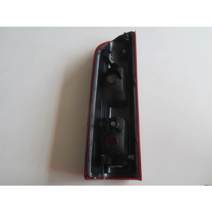 RENAULT TRAFIC- 4- 22/24; STOP LAMBASI SAĞ KIRMIZI/BEYAZ (MARS) (E MARKLI)