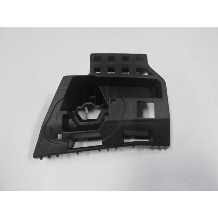 SKODA OCTAVIA- 13/17; ÖN TAMPON BRAKETİ SOL (PLASTİK)(TW)