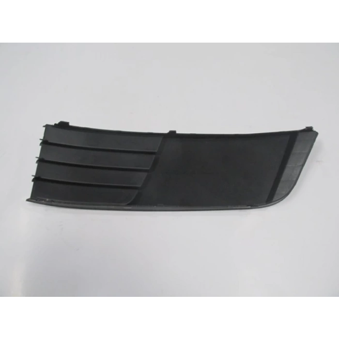 SKODA OCTAVIA- 13/17; SİS LAMBA KAPAĞI SAĞ SİS DELİKSİZ (TW)