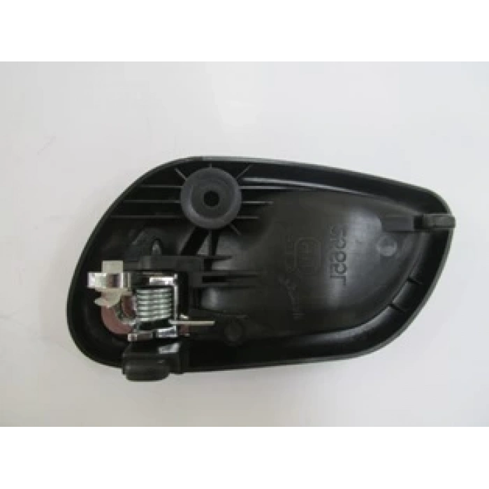 SUZUKI GRAND VITARA- 98/02; ÖN KAPI İÇ AÇMA KOLU SAĞ SİYAH (ELCEĞİ NİKELAJLI) (TW)