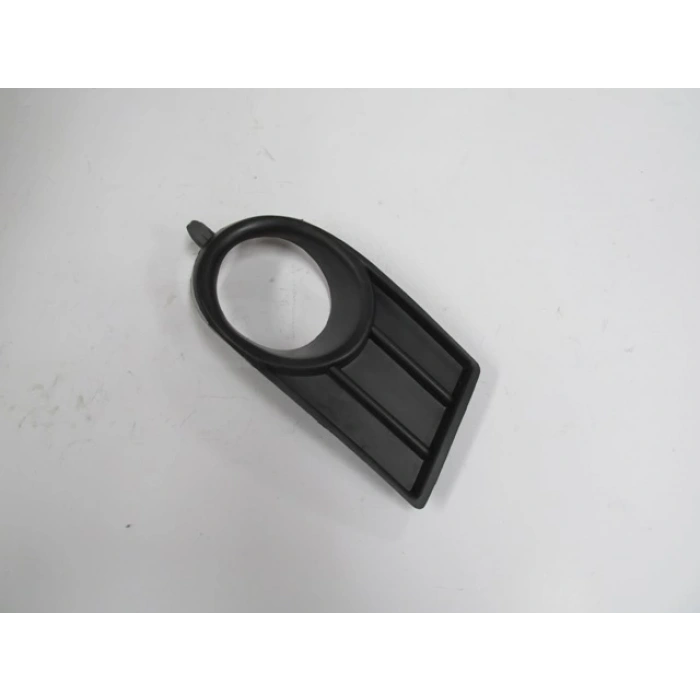 SUZUKI SWIFT- 05/07; SİS LAMBA KAPAĞI SAĞ SİS DELİKLİ (TYG)