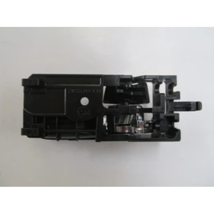 SUZUKI SWIFT- 05/11; ÖN KAPI İÇ AÇMA KOLU SOL SİYAH/NİKELAJLI (HUSHAN)