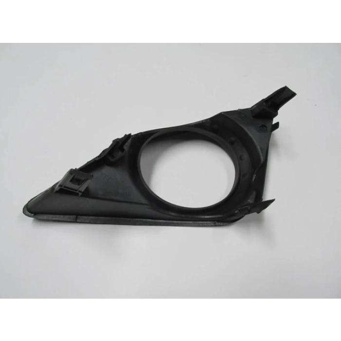 TOYOTA COROLLA- E150- 07/10; SİS LAMBA KAPAĞI SAĞ SİS DELİKLİ (FPI)