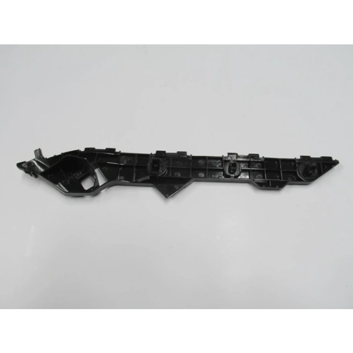 TOYOTA COROLLA- E150- 07/13; ARKA TAMPON İÇ BAĞLANTI BRAKETİ SAĞ (YAN KULAĞA BAĞLANAN) PLASTİK (TW)
