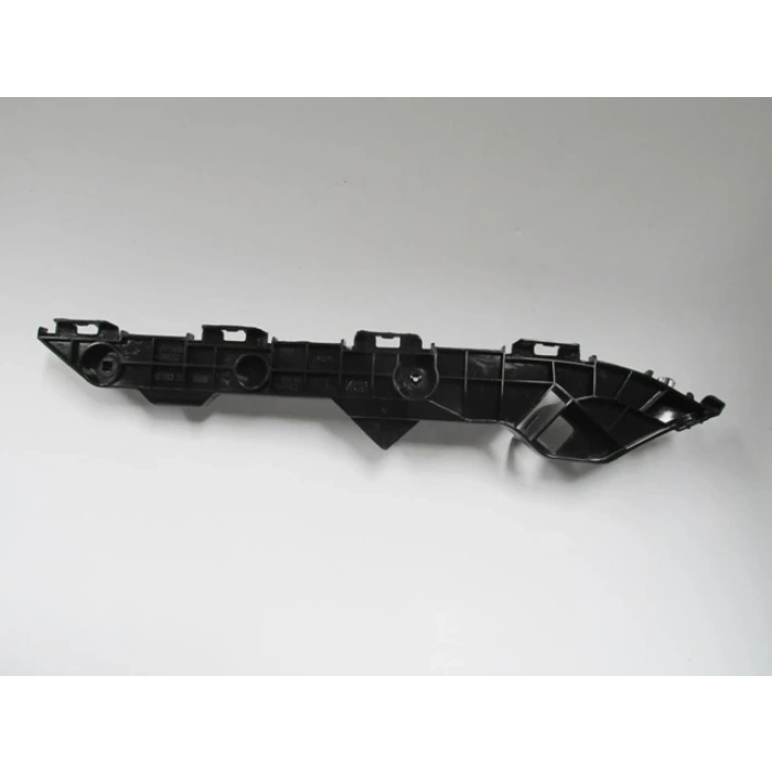 TOYOTA COROLLA- E150- 07/13; ARKA TAMPON İÇ BAĞLANTI BRAKETİ SAĞ (YAN KULAĞA BAĞLANAN) PLASTİK (TW)