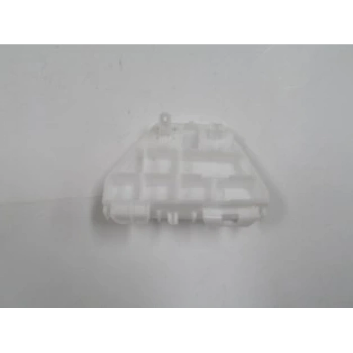 TOYOTA COROLLA- E150- 10/13; ARKA TAMPON İÇ BAĞLANTI BRAKETİ SOL (STOP ALTINA BAĞLANAN)PLASTİK(CASP)