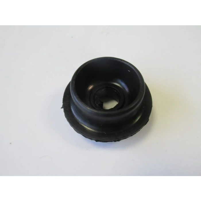 TOYOTA COROLLA- NDE180- 13/18; RADYATÖR ALT LASTİĞİ