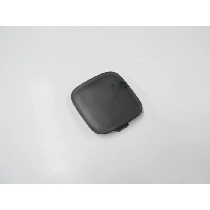 TOYOTA COROLLA- NDE180- 16/18; ÖN TAMPON ÇEKİ DEMİRİ KAPAĞI