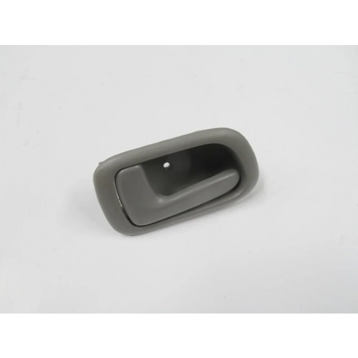 TOYOTA COROLLA- ZZ111- 00/02; ÖN KAPI İÇ AÇMA KOLU SOL (AÇIK GRİ) (TYG)