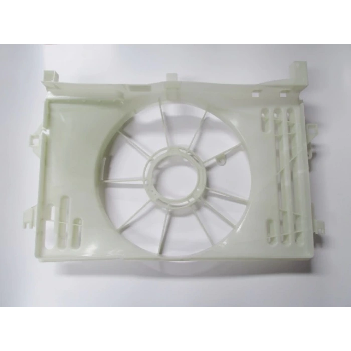 TOYOTA COROLLA- ZZE121- 02/04; RADYATÖR FAN DAVLUMBAZI BOŞ GÖVDE (SU DEPOSU İLE) BENZİNLİ(TW