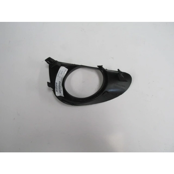 TOYOTA YARIS- 11/14; SİS LAMBA KAPAĞI SOL SİYAH (SİS DELİKLİ) (TYG)