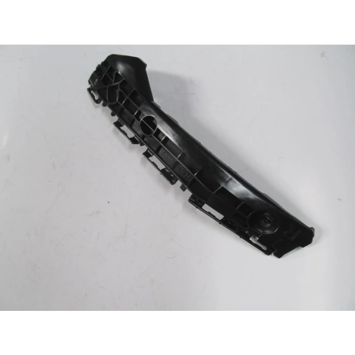 TOYOTA YARIS- 11/16; ARKA TAMPON BAĞLANTI BRAKETİ SAĞ PLASTİK (TYG)