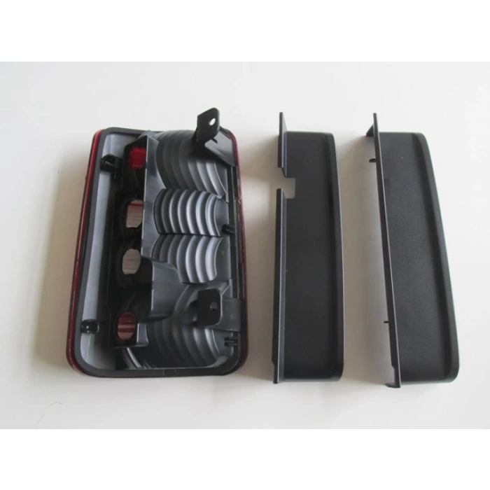 VOLKSWAGEN CADDY- 04/10; STOP LAMBASI SAĞ KIRMIZI/BEYAZ (MARS) (E MARKLI)