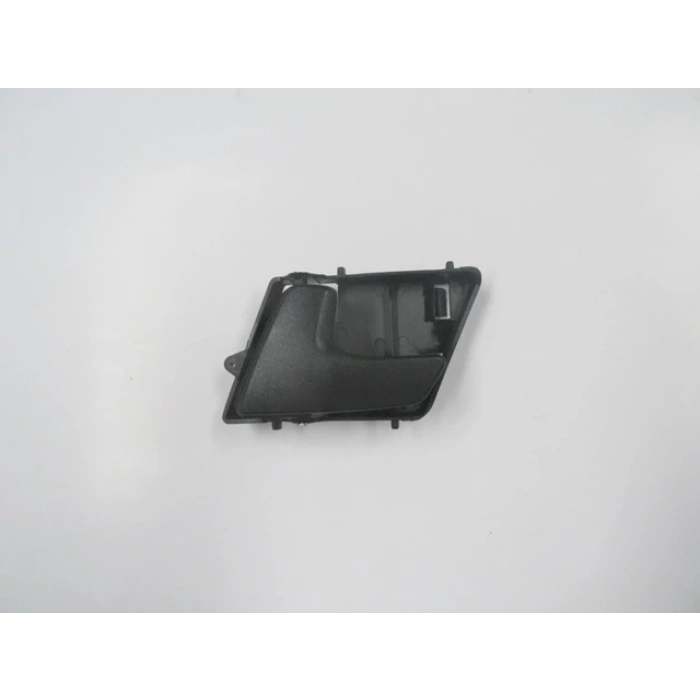 VOLKSWAGEN CADDY- 96/03; ÖN KAPI İÇ AÇMA KOLU SOL SİYAH (PÜTÜRLÜ TİP) (HUSHAN)