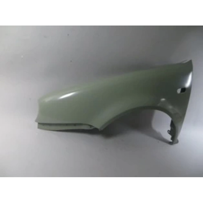 VOLKSWAGEN GOLF- 4- 98/04; ÖN ÇAMURLUK DELİKLİ SOL GRİ BOYALI (SIMYI)