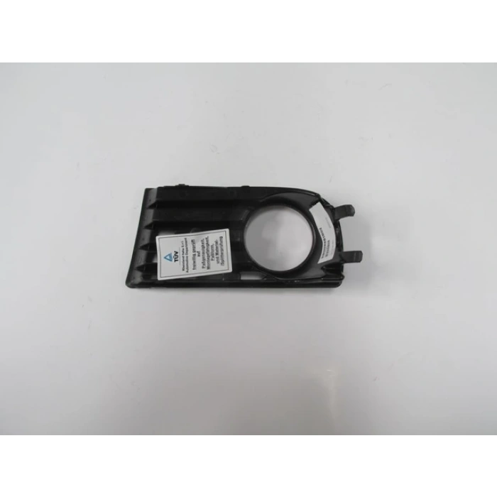 VOLKSWAGEN GOLF- 5- 04/09; SİS LAMBA KAPAĞI SAĞ SİYAH (SİS DELİKLİ) (PÜTÜRLÜ TİP) (TW)