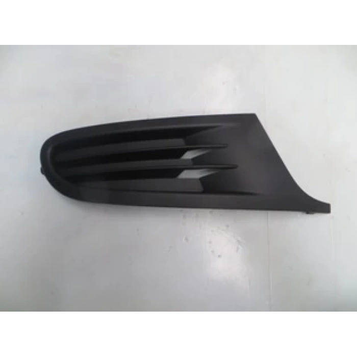 VOLKSWAGEN GOLF- 6- 09/12; SİS LAMBA KAPAĞI SAĞ SİS DELİKSİZ/SİYAH (TW)