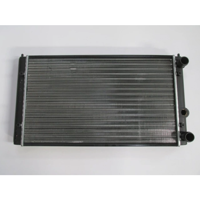 VOLKSWAGEN JETTA- 2- 85/89; SU RADYATÖRÜ (TEK FANLI TİP) (1.4/1.6) (525X300) (KLİMASIZ)