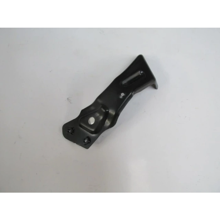 VOLKSWAGEN JETTA- 6- 11/14; ÖN ÇAMURLUK İÇ BAĞLANTI BRAKETİ SAĞ (TYG)