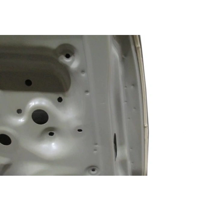 VOLKSWAGEN POLO- 6- 10/17; ÖN KAPI KOMPLE SOL GRİ BOYALI (İCELİ/ÇEKOMASTİKLİ) (SIMYI)