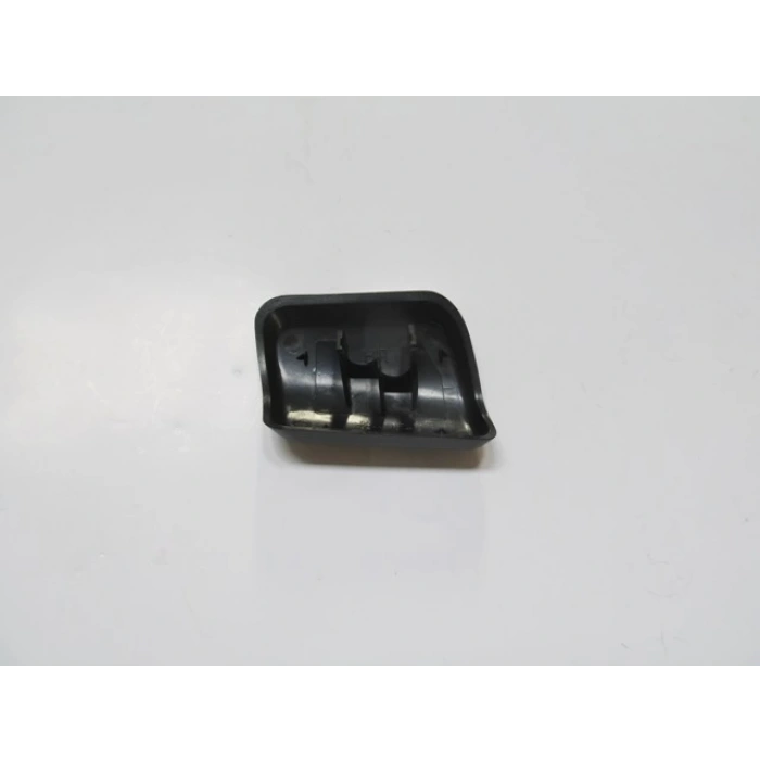 VOLVO XC90- 04/06; FAR YIKAMA FISKİYE KAPAĞI SOL (TYG)