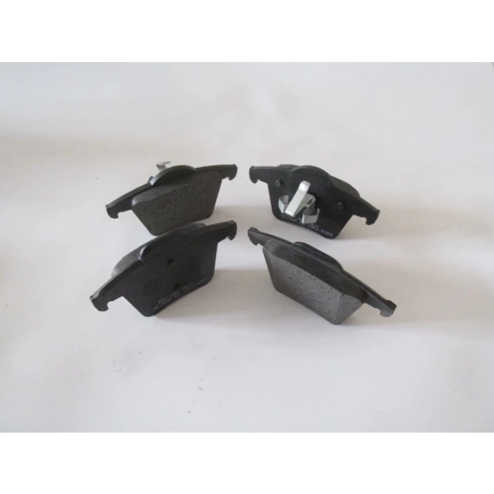 VOLVO XC90- 04/15; ARKA FREN BALATASI (KABLOSUZ)(DİSK)(123,2X61,8X18,8)(BRAMAX)