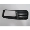 VOLKSWAGEN POLO- CLASSIC- 96/01; SİS LAMBA KAPAĞI SAĞ SİYAH SİS DELİKLİ