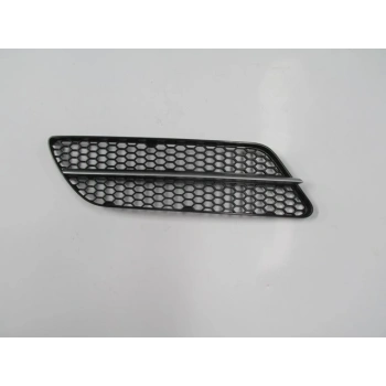 ALFA ROMEO 147- 05/09; ÖN TAMPON PANJURU SAĞ SİYAH (ÇITASI GÜMÜŞ GRİ) (TYG)