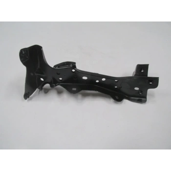 AUDI A3- SD/HB/SB- 12/16; ÖN ÇAMURLUK BRAKETİ SAĞ (TW)