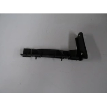 AUDI A8- 08/10; ÖN TAMPON BRAKETİ SAĞ PLASTİK (BFN)