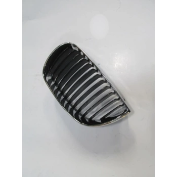 BMW 1 SERI- E87- 04/08; ÖN PANJUR SOL SİYAH/NİKELAJ ÇERÇEVELİ (TYG)