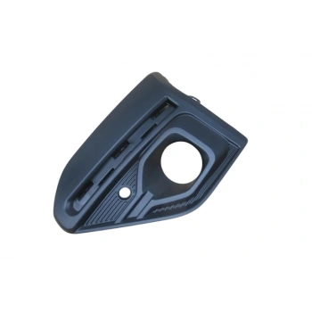 DACIA SANDERO STEPWAY- 21/25; SİS LAMBA KAPAĞI SOL SİYAH SİS DELİKLİ/SENSÖR DELİKLİ (TYG)