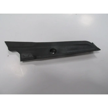 FIAT LINEA CLASSIC- 06/15; ÖN CAM KENAR PLASTİĞİ SAĞ (SİLGİ PANELİ/TESPİT PLASTİĞİ) SOL