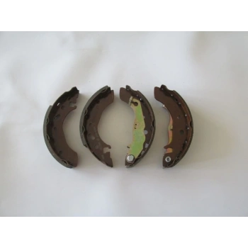 FORD FIESTA- 00/02; ARKA FREN PABUCU 1,25/1,3/1,4cc (90X30) (BRAMAX)