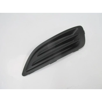 FORD FIESTA- 13/17; SİS LAMBA KAPAĞI SOL SİYAH (SİS DELİKSİZ) (TYG)