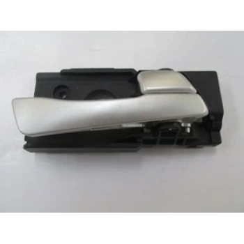 HYUNDAI ACCENT- BLUE- 11/18; ÖN KAPI İÇ AÇMA KOLU SAĞ SİYAH (ELCEĞİ GÜMÜŞ GRİ) (HUSHAN)