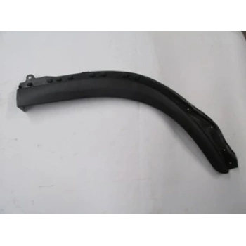 ISUZU NLR- 10/24; ÇAMURLUK AĞZI PLASTİĞİ SAĞ (BFN)