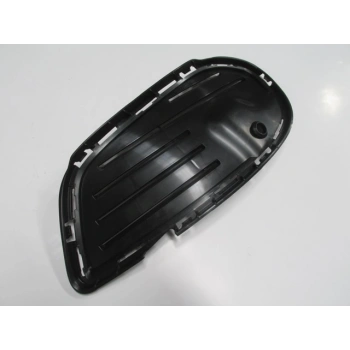 MERCEDES C CLASS- W205- 14/17; SİS LAMBA KAPAĞI BRAKETİ SAĞ SENSÖR DELİKLİ (AMG)(TW)