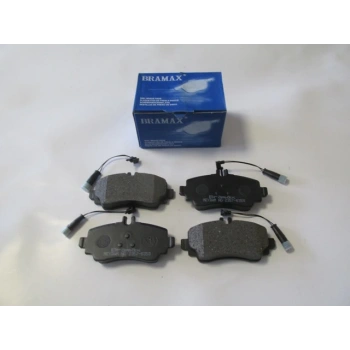 MERCEDES VANEO- 03/06; ÖN FREN BALATASI (4 KABLOLU)(DİSK)(116.5X57X18.5)(BRAMAX)