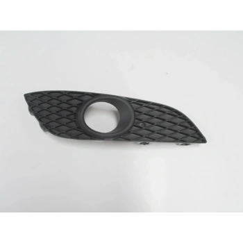OPEL ASTRA- H- SD/HB- 07/14; SİS LAMBA KAPAĞI SAĞ SİS DELİKLİ
