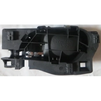 PEUGEOT 208- 12/20; ÖN KAPI IÇ AÇMA KOLU SAG SIYAH (ELCEGI NIKELAJLI) (HUSHAN)