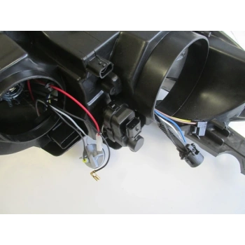 PEUGEOT 301- 13/16; FAR LAMBASI SOL ELEKTRİKLİ/MOTORLU) (H7/H1) (AYFAR) (E MARKLI)