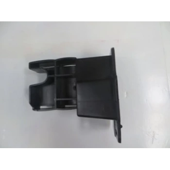 RENAULT CLIO- 4- HB- 13/16; ÖN TAMPON İÇ BAĞLANTI BRAKETİ SAĞ PLASTİK