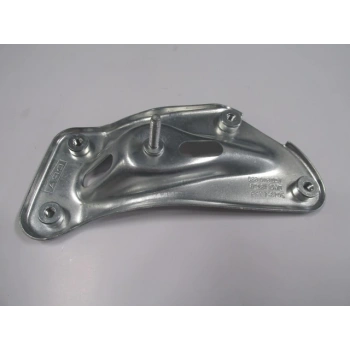 SKODA OCTAVIA- 05/09; ÖN ÇAMURLUK BAĞLANTI BRAKETİ UÇ KISIM ALT SOL (TW-Y)