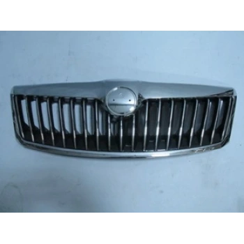 SKODA OCTAVIA- 10/12; ÖN PANJUR (NİKELAJ ÇERÇEVELİ/İÇ PETEKLERİ SİYAH/NİKELAJLI) (TW-Y)