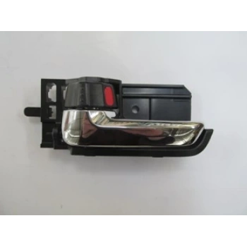 SUZUKI SWIFT- 05/11; ÖN KAPI İÇ AÇMA KOLU SOL SİYAH/NİKELAJLI (HUSHAN)